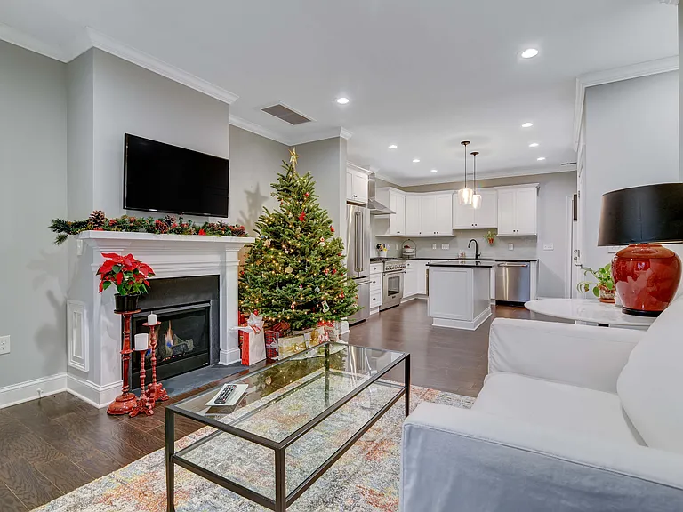 3 Arlington Rd #301 — Photo 4