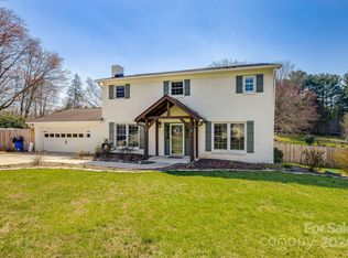 1281 Glenheath Dr, Hendersonville, NC 28791