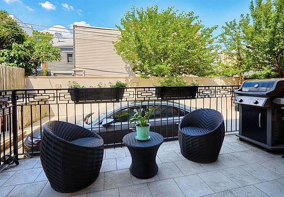 5th image of 543 16th St #1