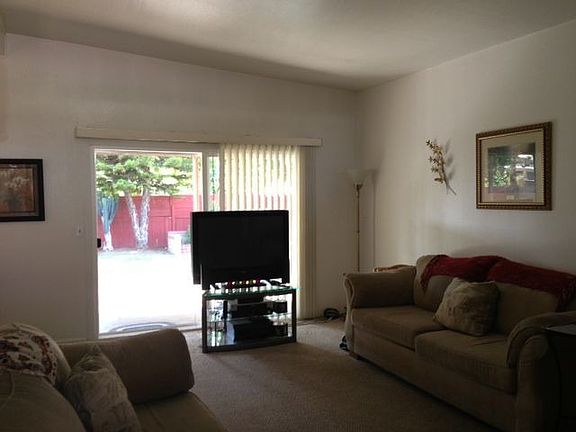 4th image of 1261 Millbury Ave