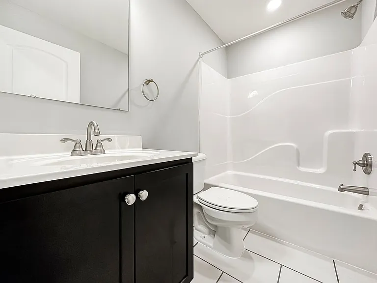 Venango Apartments — Photo 30
