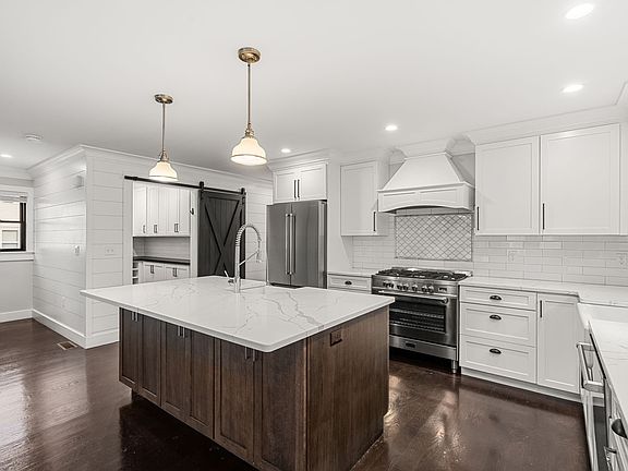 4th image of 2-4 Crossman St
