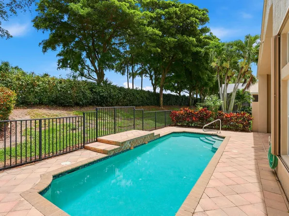 7007 Imperial Beach Circle, Delray Beach, FL 33446