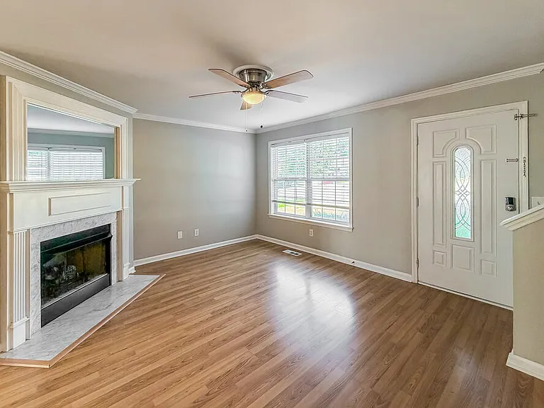 100 Homestead Ln — Photo 6