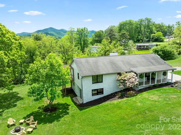 9 Mikayla Ln, Candler, NC 28715