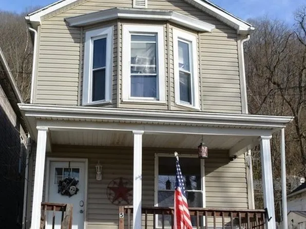 524 Highland St, Follansbee, WV 26037