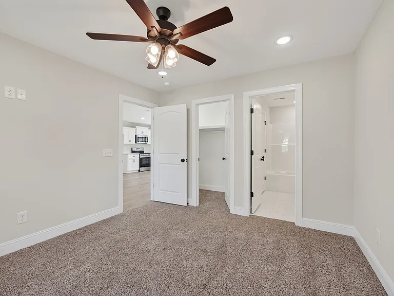 1022 W College #2 — Photo 17