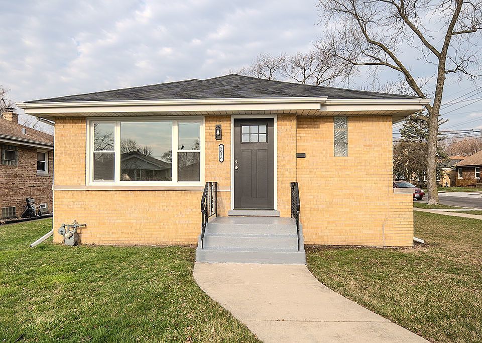 1st image of 8058 E Prairie Rd