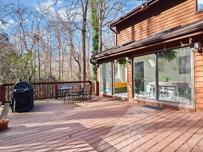 141 N Garden Ct — Photo 31
