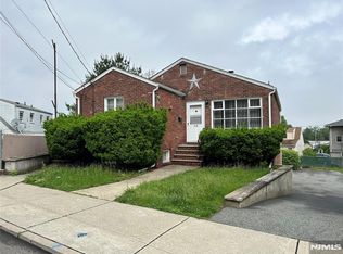 218 Corabelle Ave, Lodi, NJ 07644
