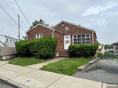 218 Corabelle Ave, Lodi, NJ, 07644