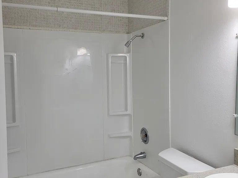 Executive House Apartments — Photo 10