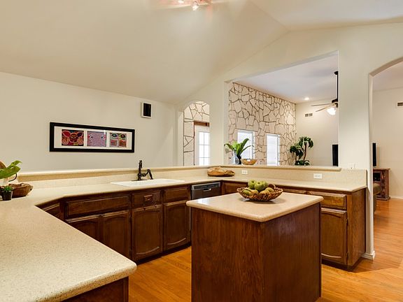 5th image of 2513 Ponderosa Dr
