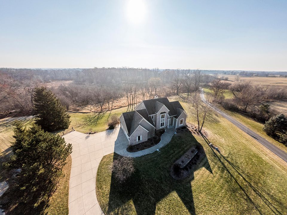 1st image of 2072 N Hickory Ct