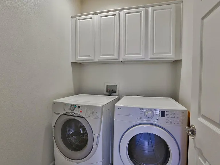 1047 Claridad Loop — Photo 4