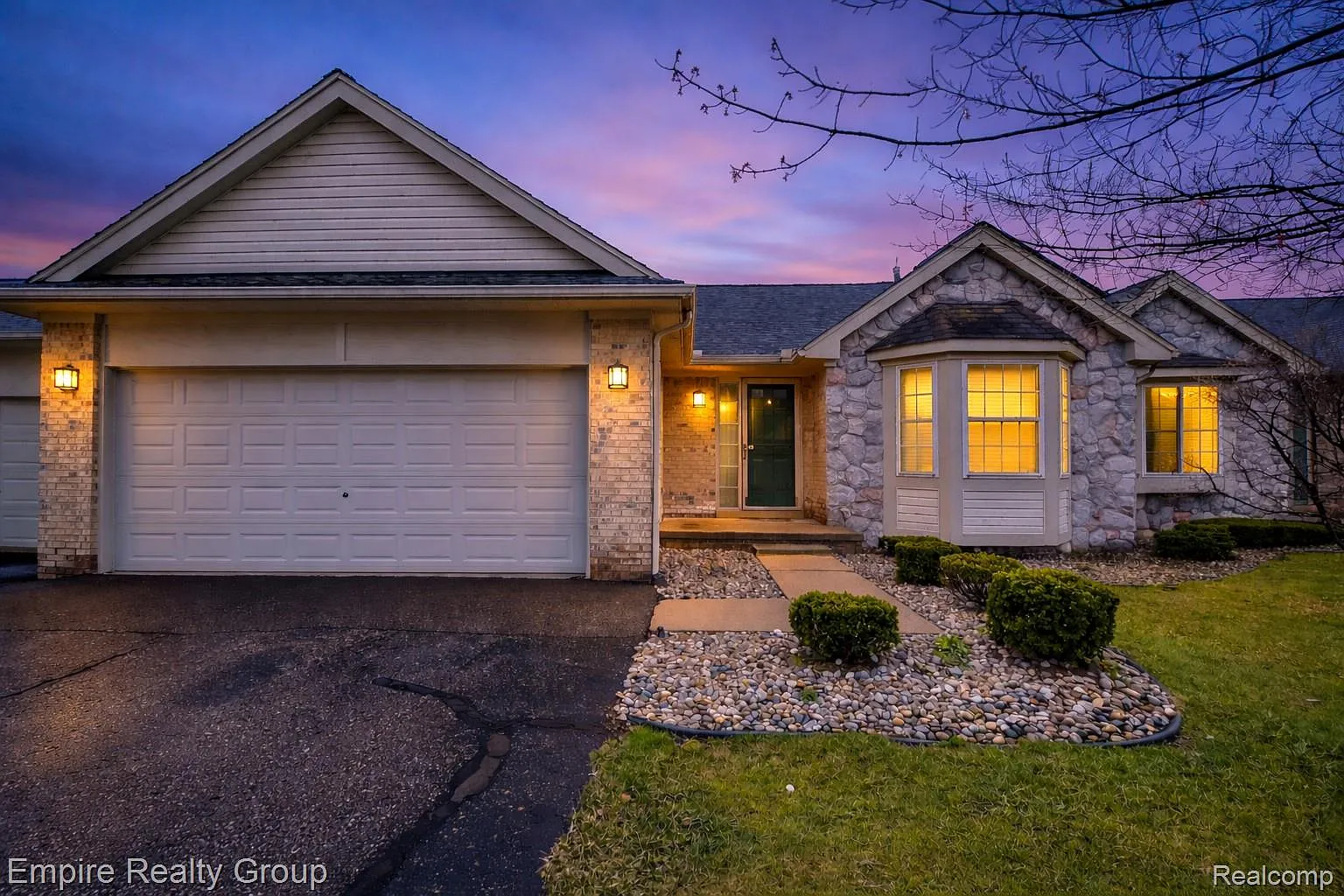 12330 Hickory E photo 1