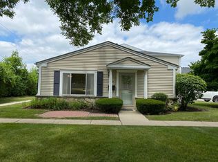 1540 Cove Dr UNIT 242-A, Prospect Heights, IL 60070
