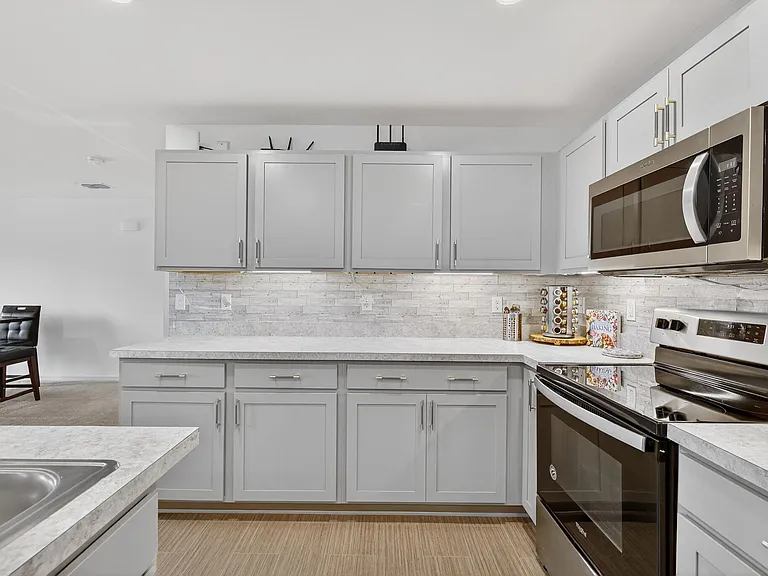 644 SW Hoffenberg Ave — Photo 14