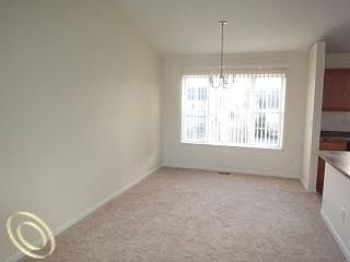 3rd image of 7327 Lochmoor Dr