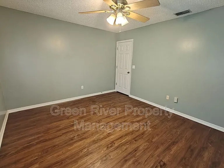 1845 Weston Cir — Photo 23