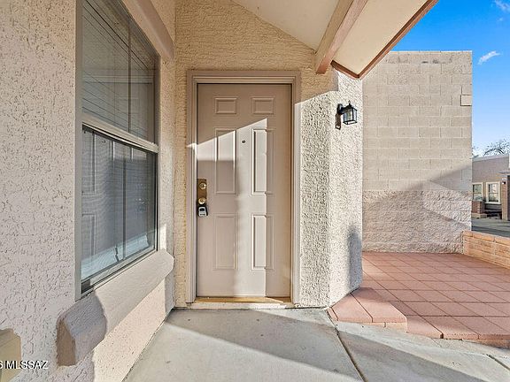 3rd image of 18864 S Brentford Dr