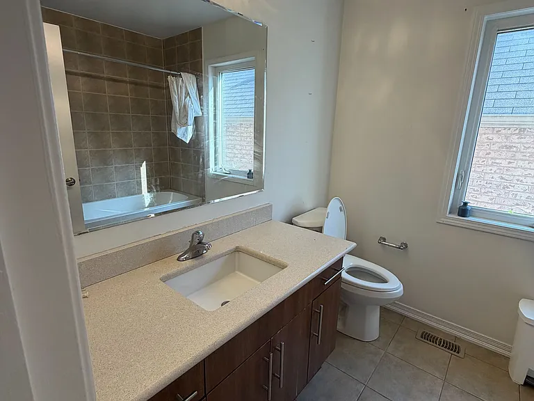 235 Apple Hill Cres — Photo 19