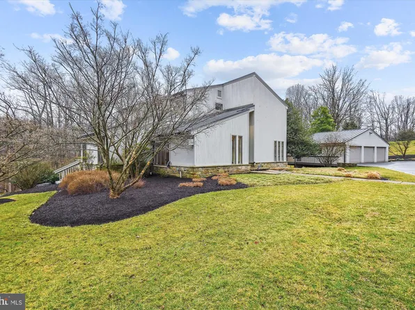 19 Brook Farm Ct, Cockeysville, MD 21030