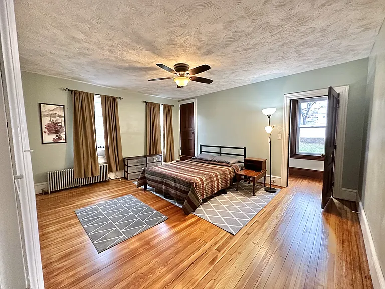 1160 Upper Mulberry St — Photo 4