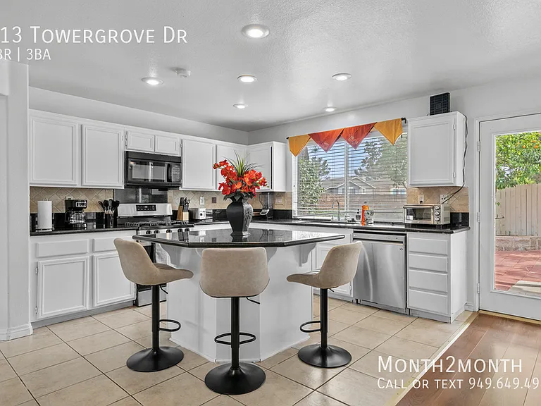 613 Towergrove Dr — Photo 2