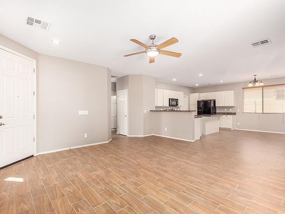 5th image of 18154 W Eva St