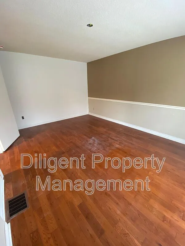 1 bed, 1.0 bath, 197 sqft, $700 — Photo 3