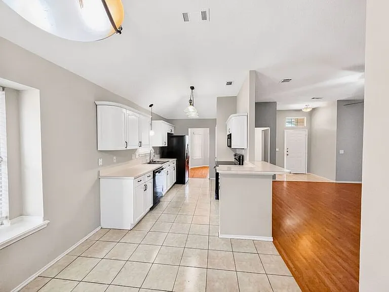 7601 King Arthur Rd — Photo 8