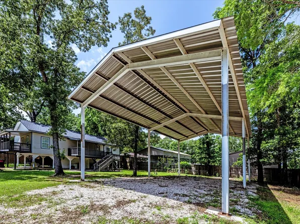 50 Canary St, Pointblank, TX 77364