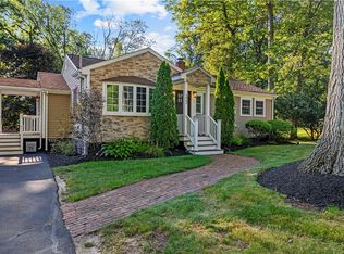 323 Angell Rd, Lincoln, RI 02865