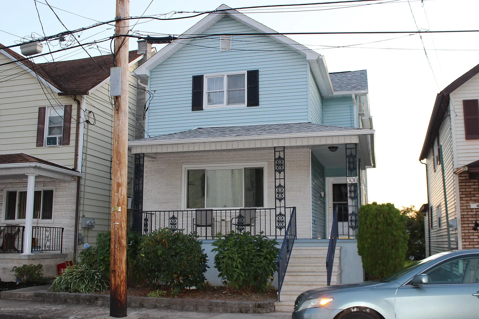 306 Vine St photo 1