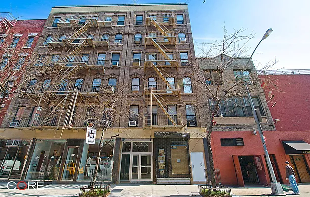 Rented by CORE | media 16