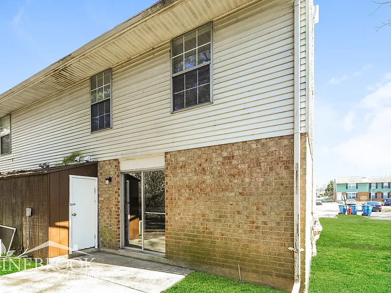 8103 Mount Aetna St — Photo 15