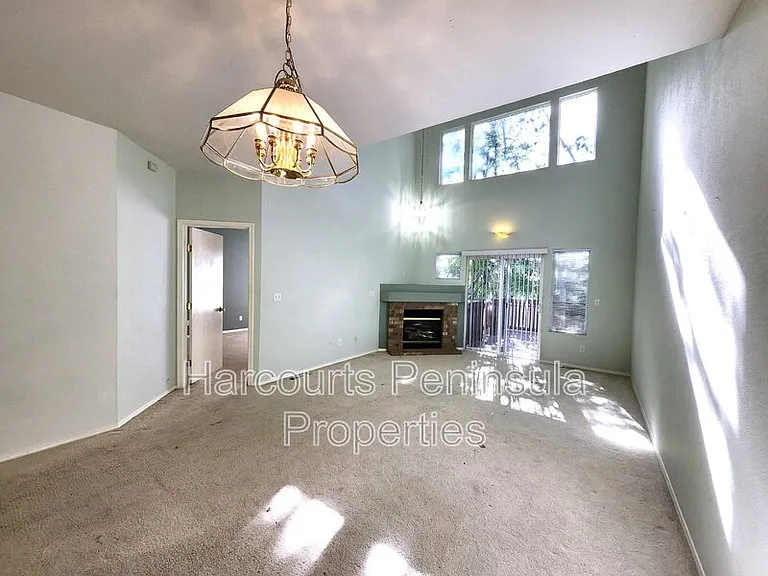 1598 Seasons Ln NW — Photo 6
