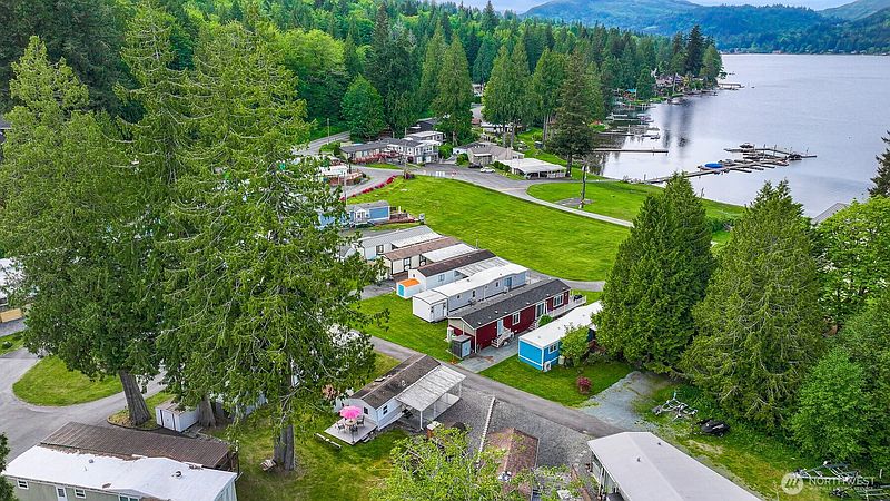 3rd image of 316 W Lake Samish Drive #28