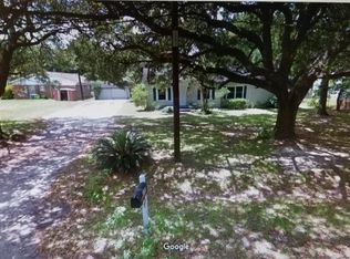 207 N Shirley St, Alvin, TX 77511