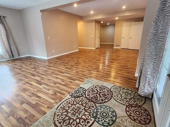 2nd image of 2320 Golf Dr