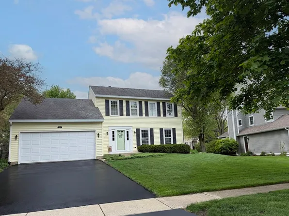 401 Aldrin Ave, Batavia, IL 60510