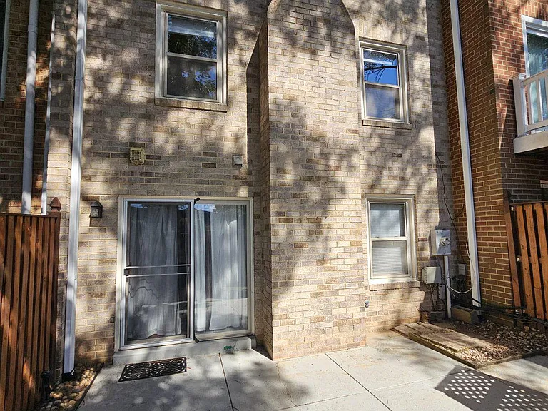 10218 Arizona Cir #16 — Photo 25