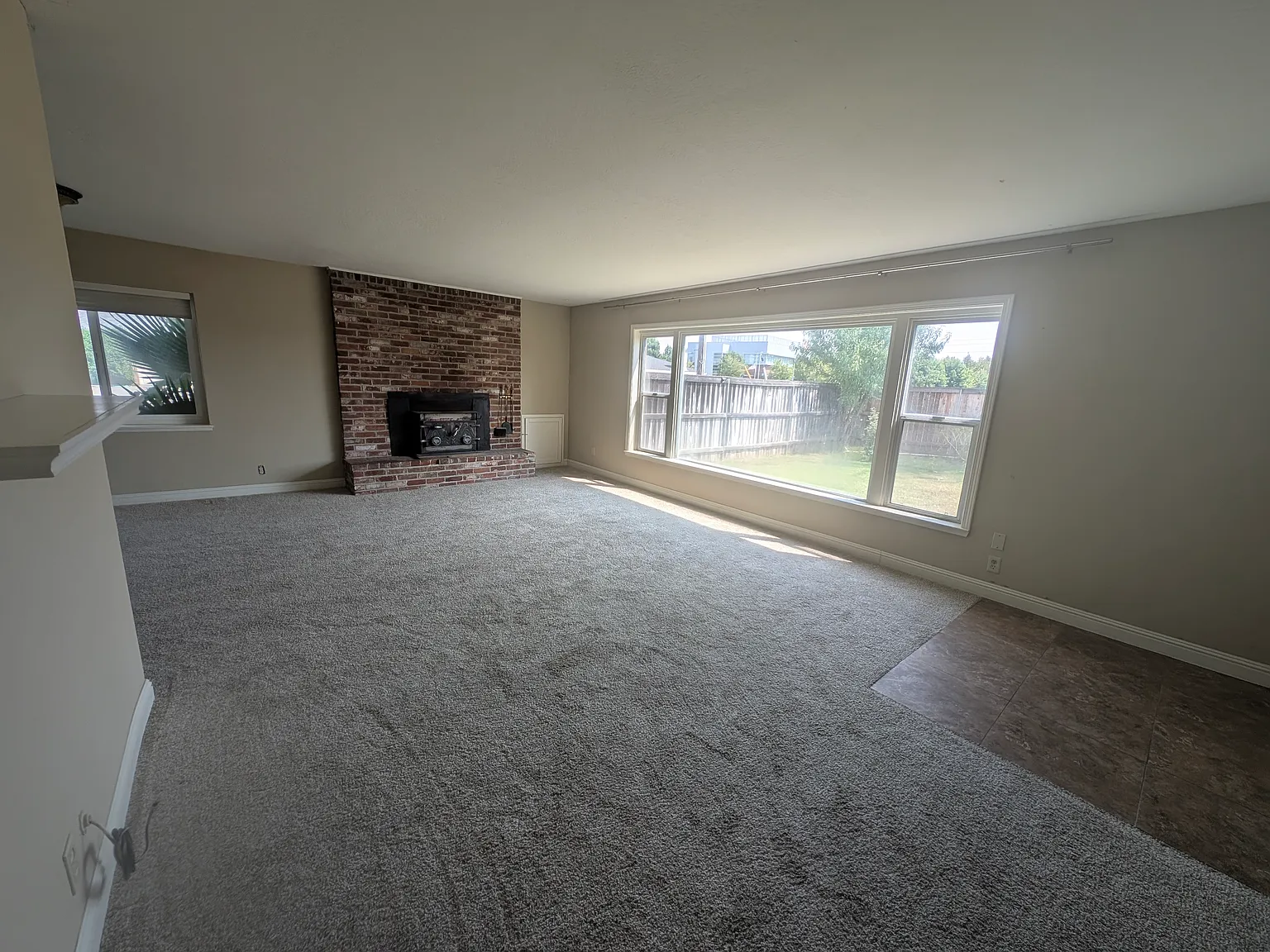 3 bed, 1800 sqft, $2,300 — Photo 4