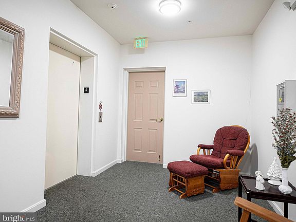 5th image of 1309 Scottsdale Dr Unit 308