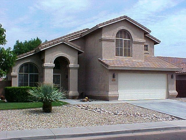 OVERSIZED CORNER LOT!