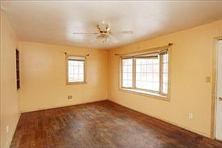 3rd image of 847 Pinewood Ave
