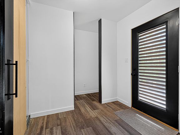 4th image of 6333 Evanston Ave