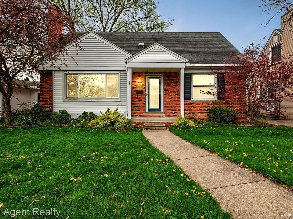 1st image of 2419 Hawkins Ave