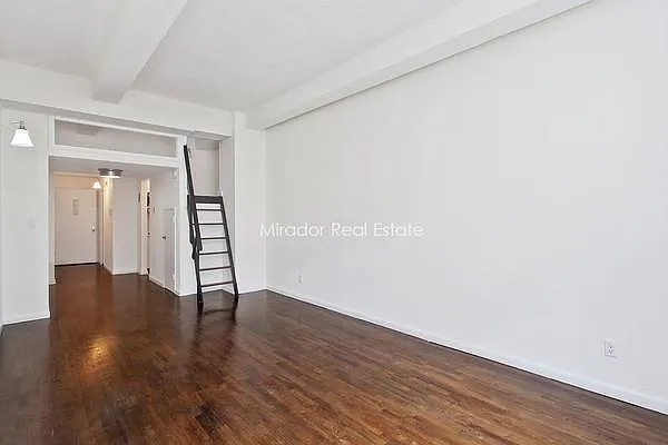 Rented by Mirador Real Estate | media 16